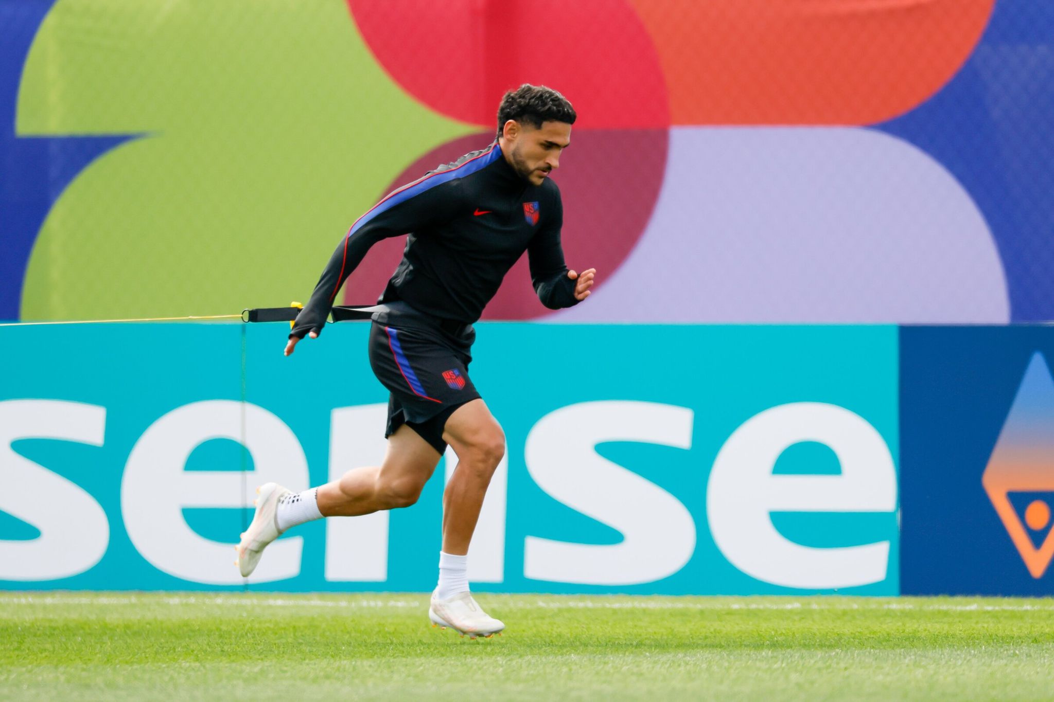 Seattle Sounders and U.S. men’s national team midfielder Christian Roldan trains by himself on Sunday. Roldan suffered injuries during this World Cup. (Jennifer Buchanan / The Seattle Times)