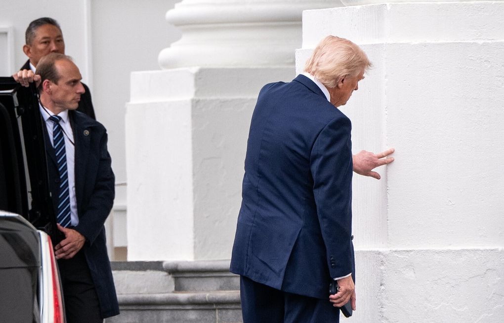 Trump takes up another White House project: The front columns