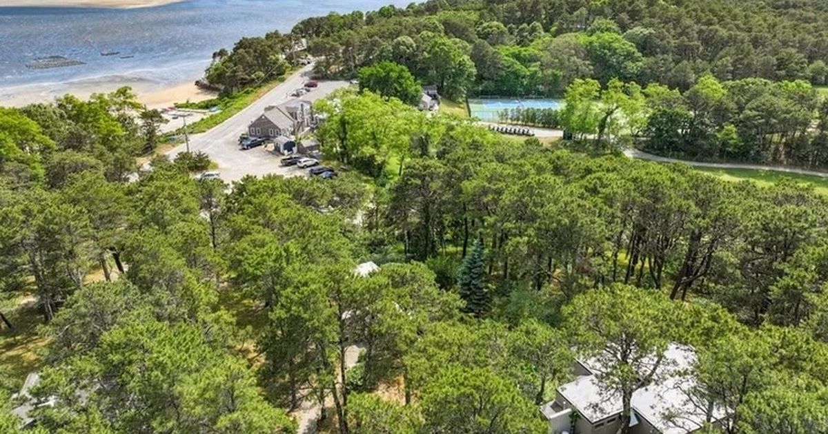 Seattle philanthropist, Pulitzer-winning playwright open new theater center