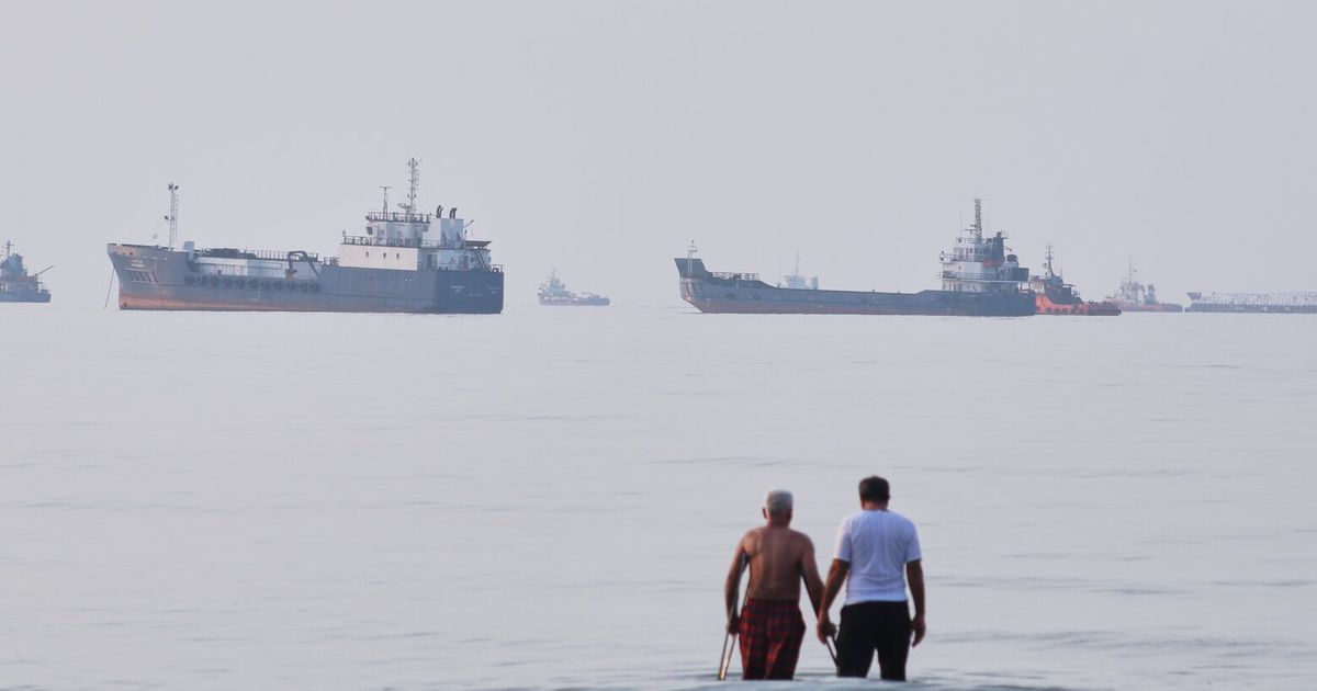 Bahrain sounds missile alert siren as Iran retaliates for U.S. strikes