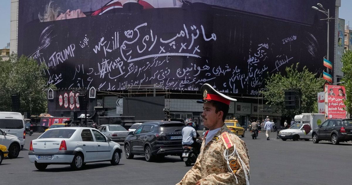 Iran threatens to block more trade routes as US launches fresh strikes - image 3