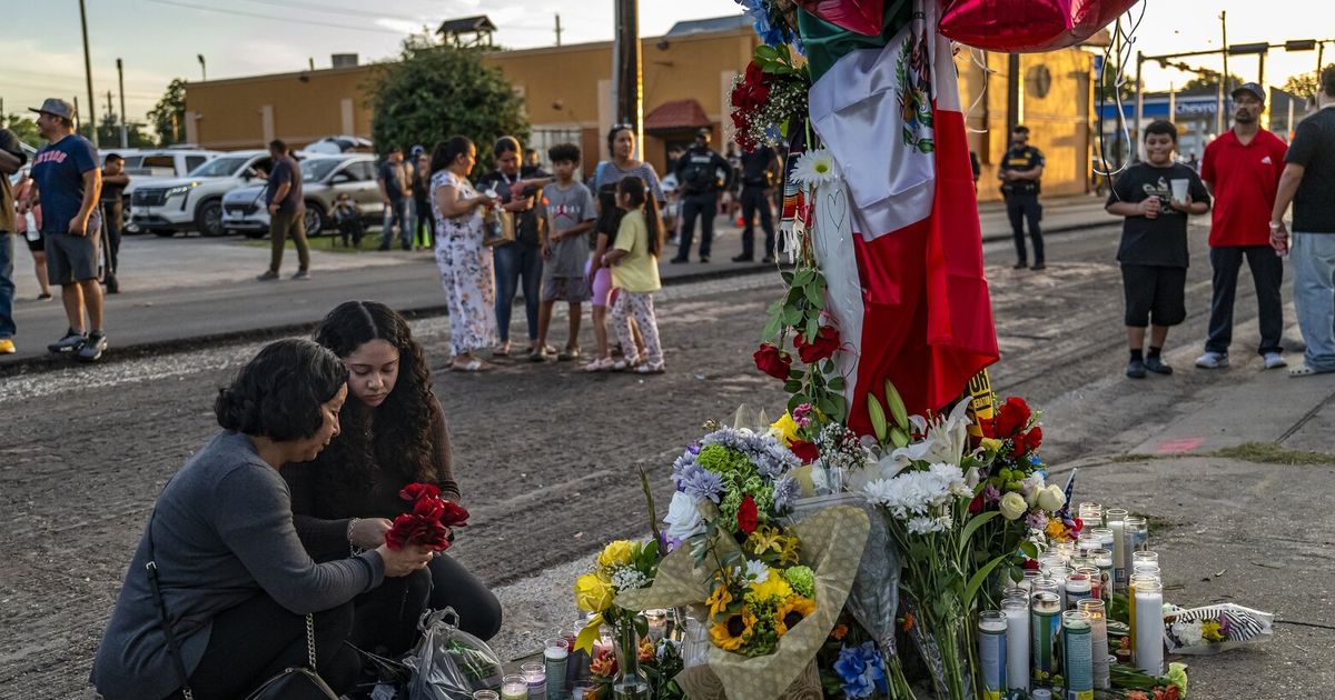 FBI searches for drugs in van involved in Houston ICE shooting