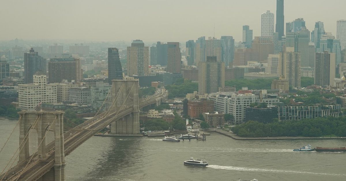 Canadian wildfire smoke turns air hazardous in the US Midwest. Officials say stay inside