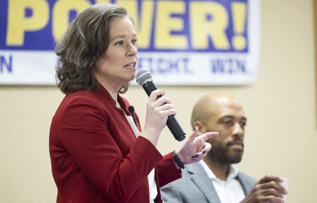 Democrat quits Wisconsin governor's race, upending fight for open seat