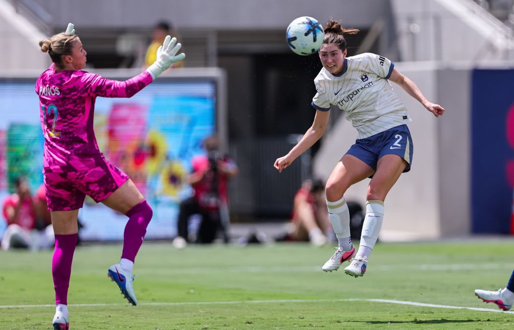 Seattle Reign take down San Diego Wave 2-0 in Claudia Dickey's return