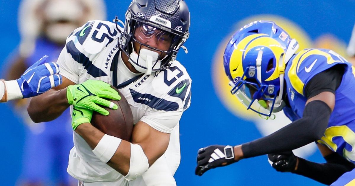 Seahawks waive oft-injured RB Kenny McIntosh