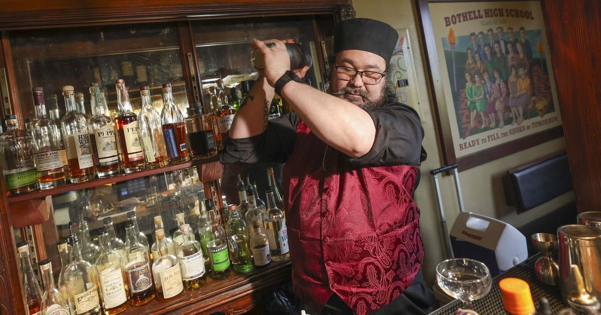 These Seattle-area bars may be tiny, but they have great cocktails and more
