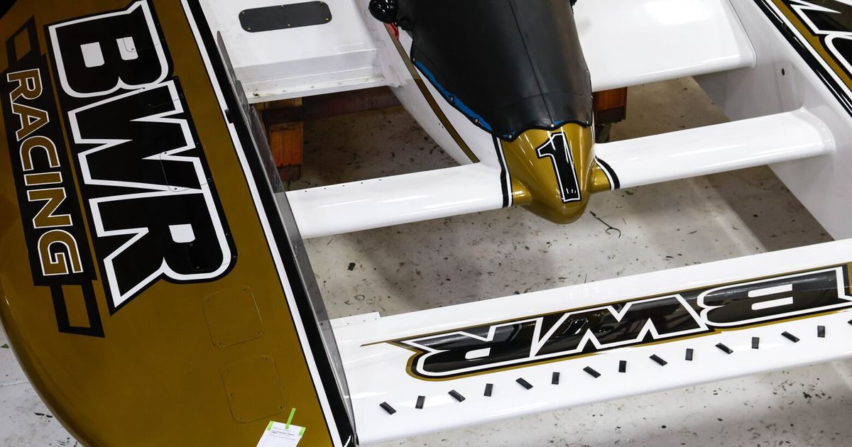 How Seafair crew chief Mike Hanson built a life in hydroplane racing