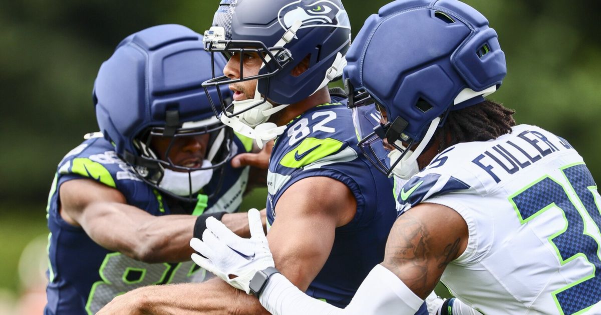 Photos: Tuesday at Seahawks training camp
