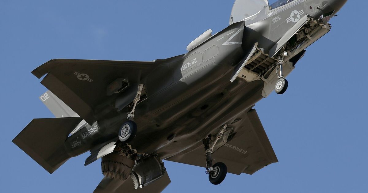 Watch: F-35 crash at Marine Corps station in San Diego - image 2
