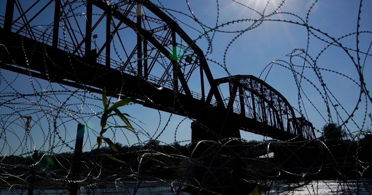 Trump administration pushes tougher English rules for Mexican train crews crossing into the US
