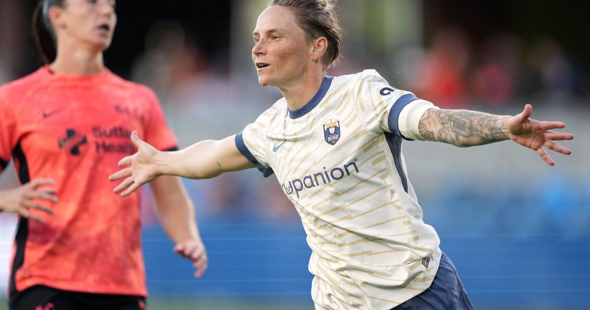 Jess Fishlock’s late goal sends Seattle Reign past Bay FC
