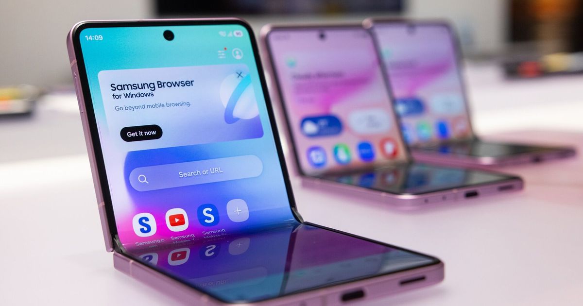 The fight for the future of foldable phones is here - image 2