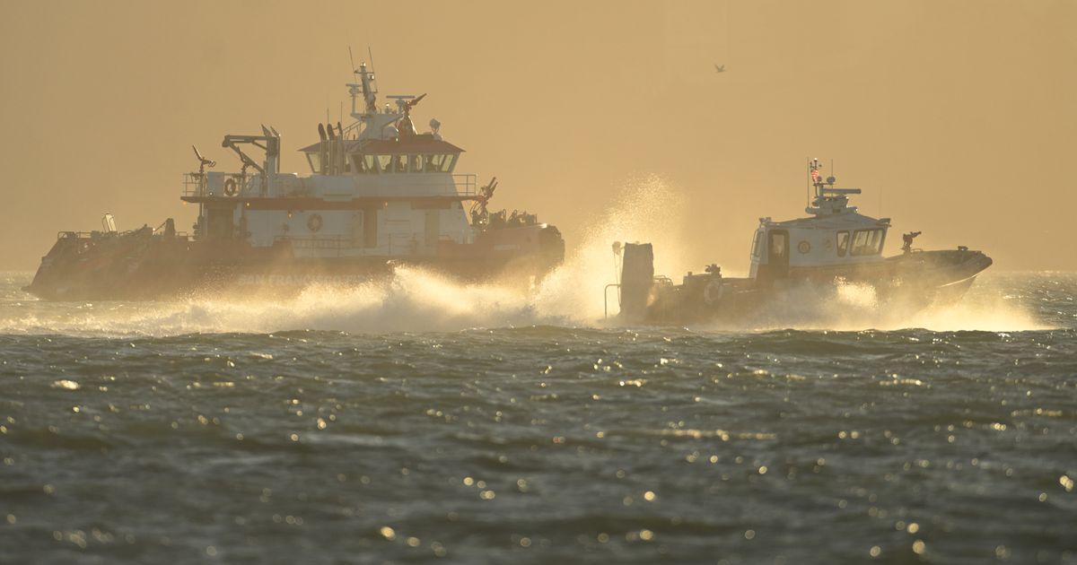 One Dead and Two Missing in San Francisco Bay After Boat Capsizes Near Alcatraz - image 2