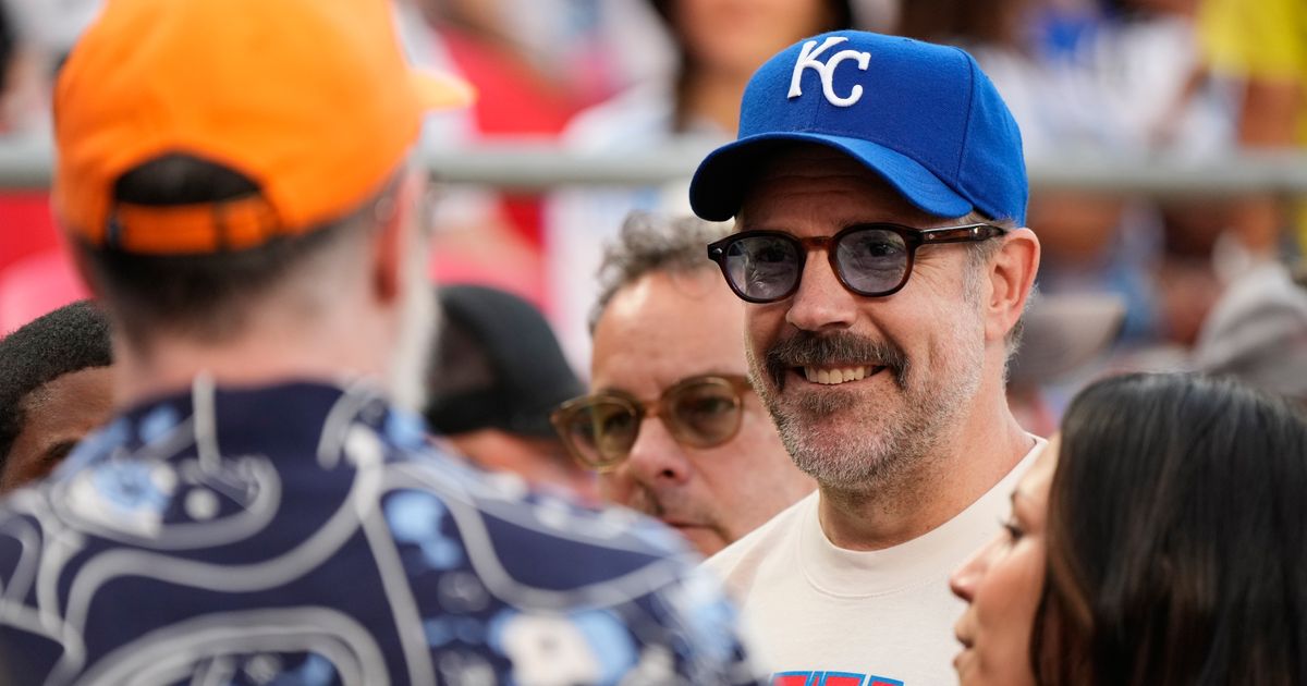 ‘Ted Lasso’ stars bring World Cup fever to Kansas City as Argentina faces Switzerland