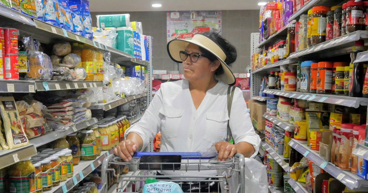 The ‘rockets and feathers’ effect: Inflation eases but grocery bills do not