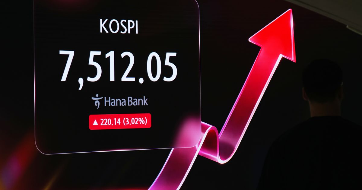 Asian stocks climb and oil prices slip as traders monitor Iran war developments