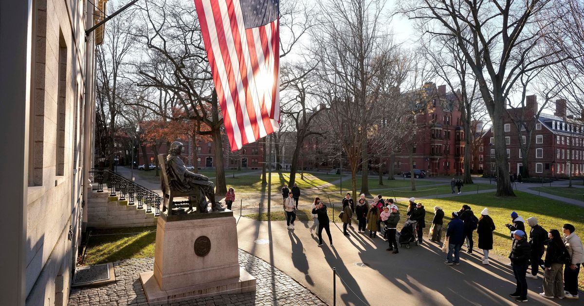 Trump administration opens investigation into Harvard’s financial aid for international students - image 2