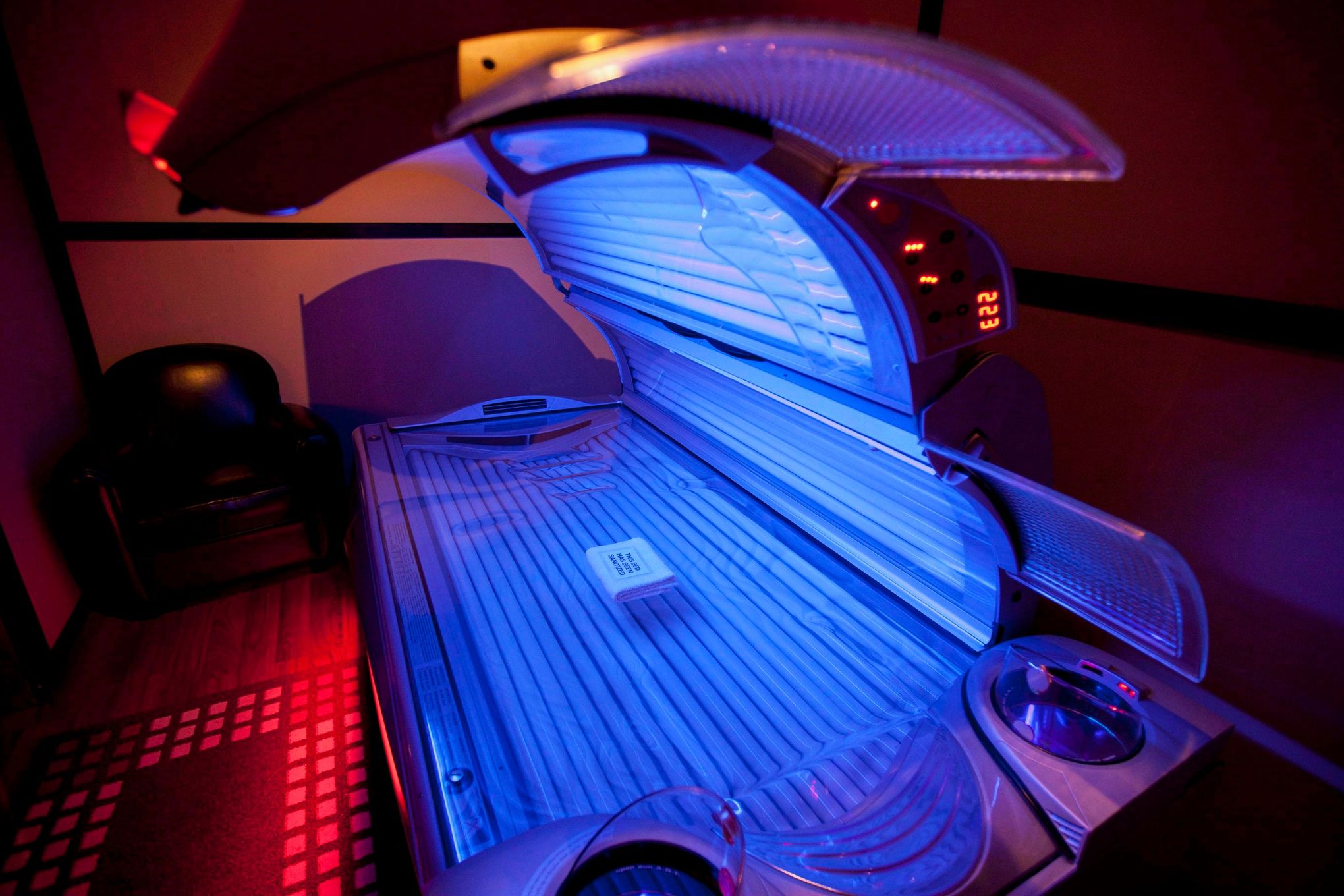 Tanning is getting hot again. Here's what it really does to your skin