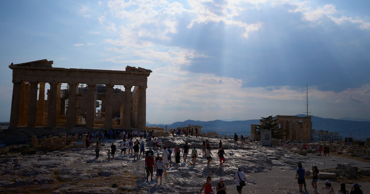 Tourists stabbed near famed Acropolis in Athens, Greece