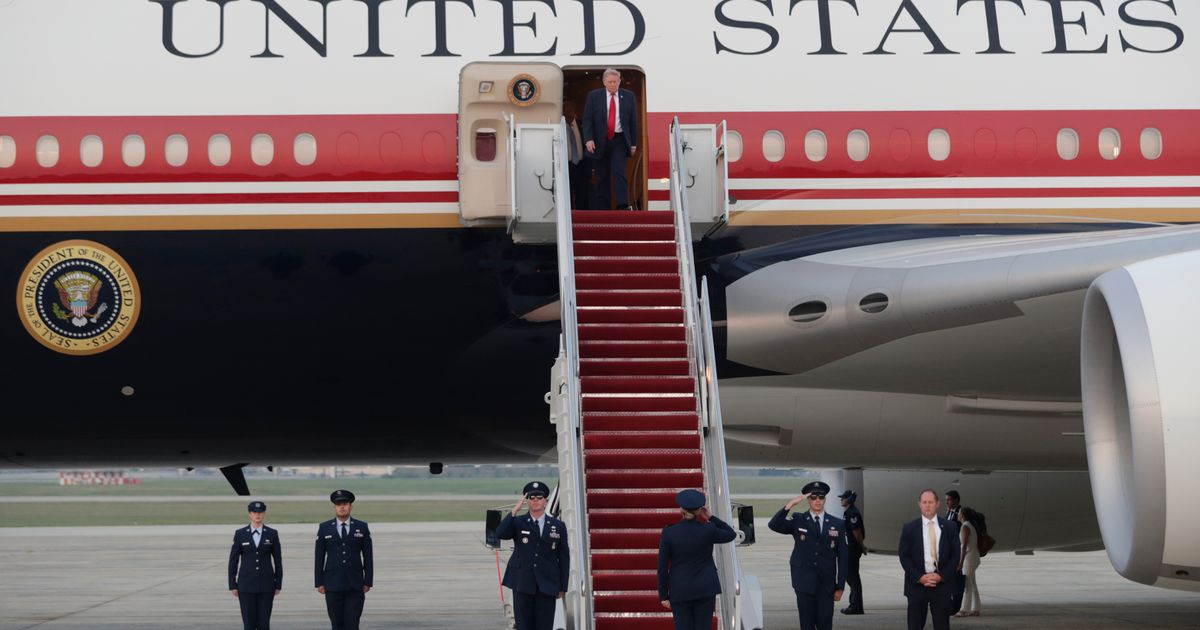 DOJ sought phone records of journalists and relatives in effort to unmask sources of Air Force One security report - image 2