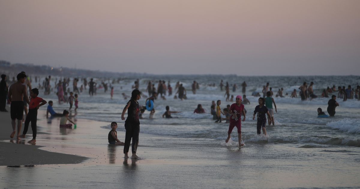 Israeli attacks on residential areas in Gaza kill eight