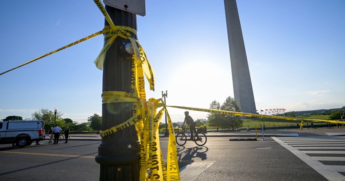 Bystander severely wounded outside White House says Secret Service failed him