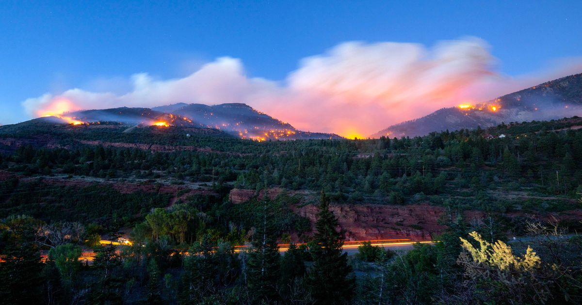Crash of an aircraft helping to fight a Colorado wildfire leaves the pilot dead