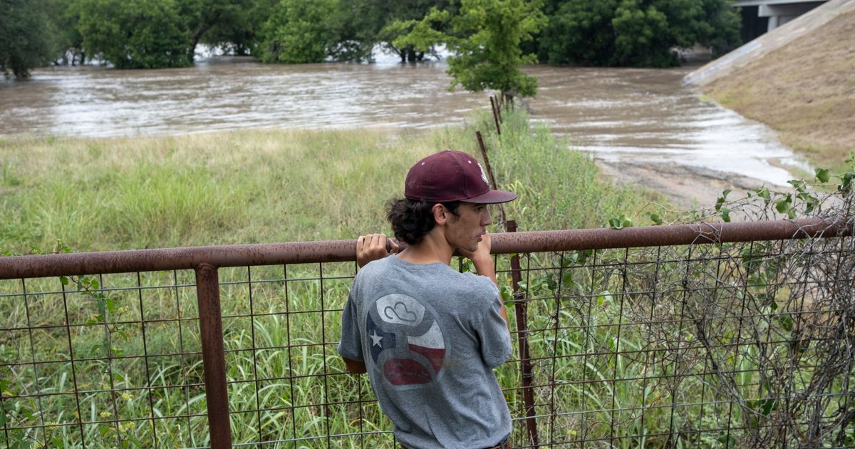 Deadly Texas Floods Ebb, but Danger Remains: ‘You Could Hear the Water’ - image 4