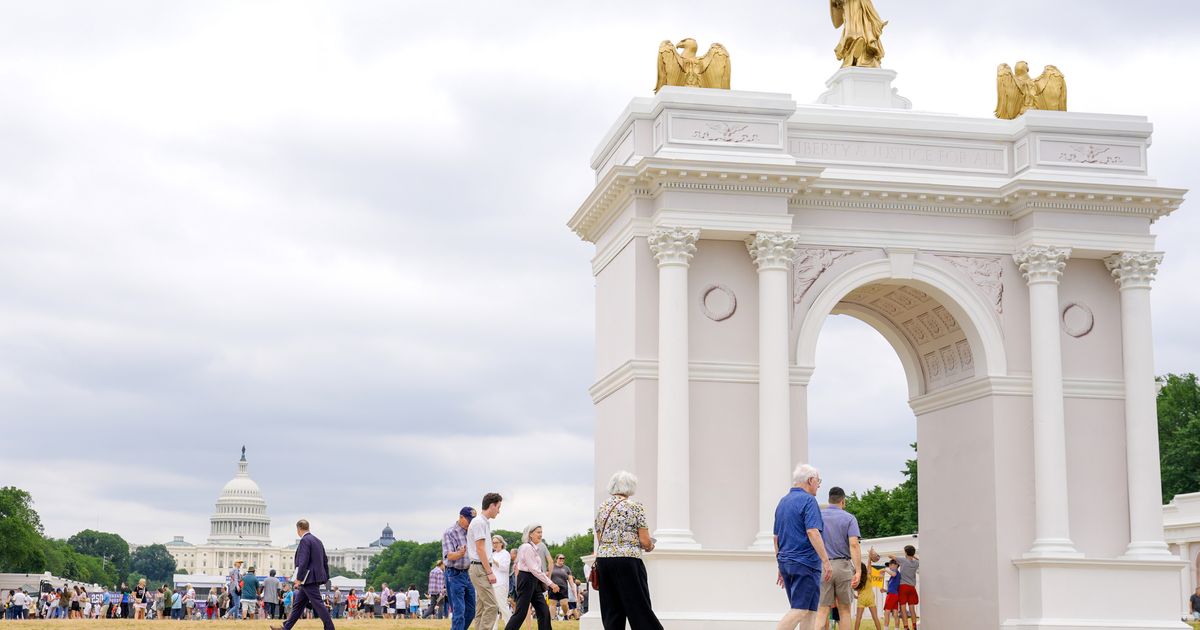 Trump’s plan for a triumphal arch in the nation’s capital is getting another review