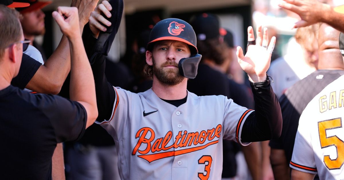 Mariners acquire outfielder Taylor Ward in trade with Orioles