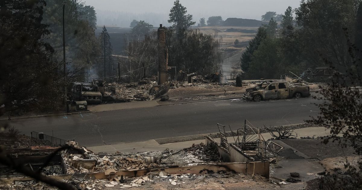Photos: Wildfires in Spokane lead to thousands of evacuations - image 12