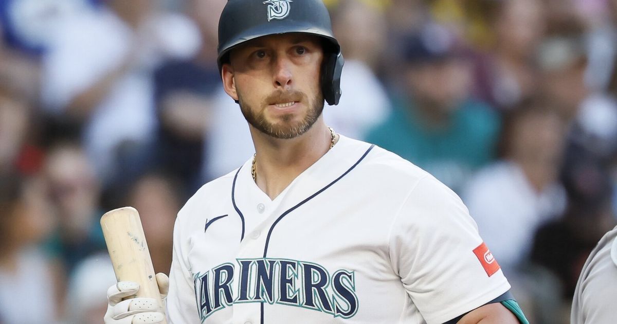 Mariners release Mitch Garver, Rob Refsnyder; Jhonny Pereda to return from Tacoma