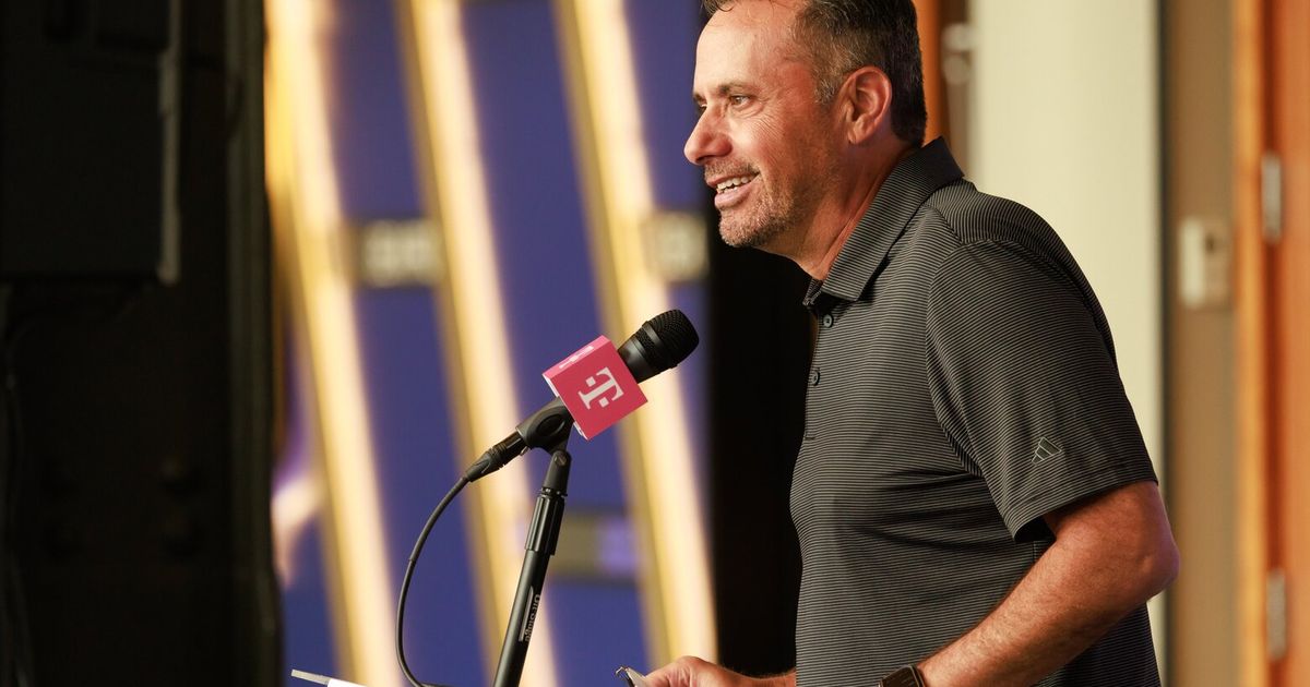 What Washington Huskies coach Jedd Fisch said about WR, RB competitions before fall camp