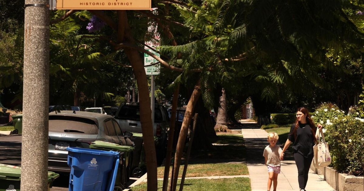 ‘It’s not like I’m painting a tiger on my house’: Sunset Square squabbles over its HPOZ rules