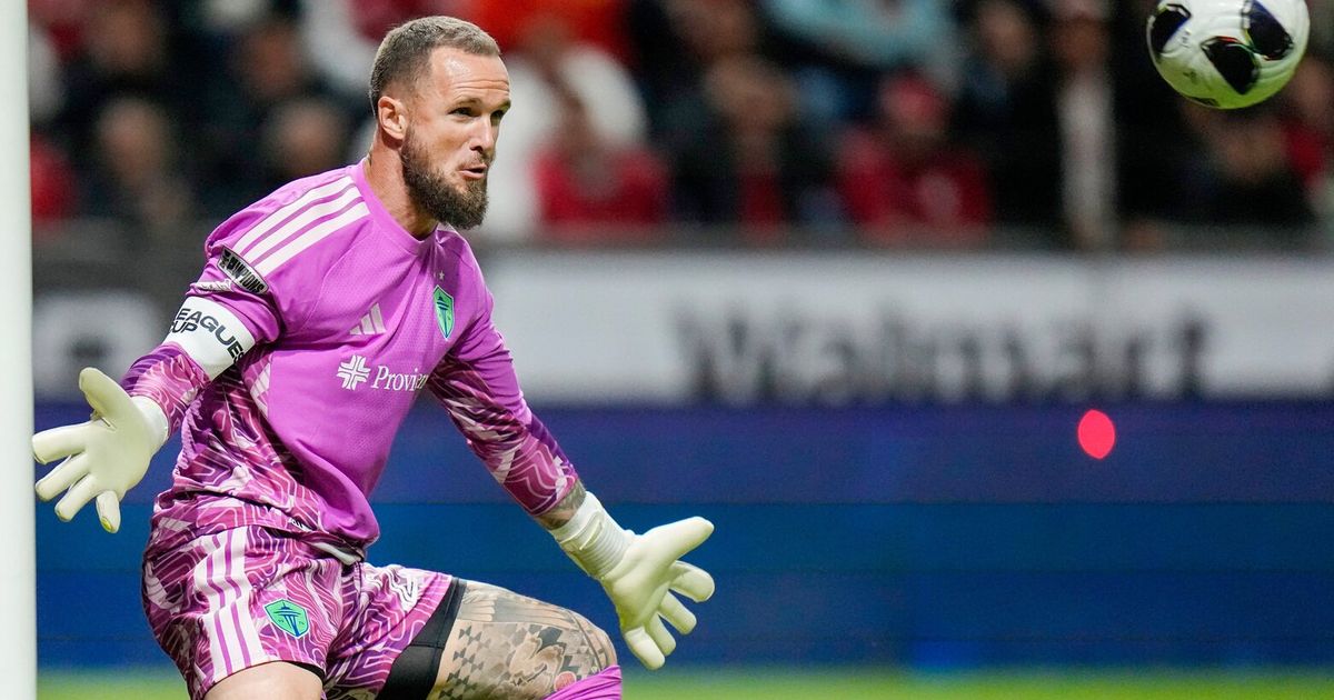 Stefan Frei defies his age to give Sounders vintage performance