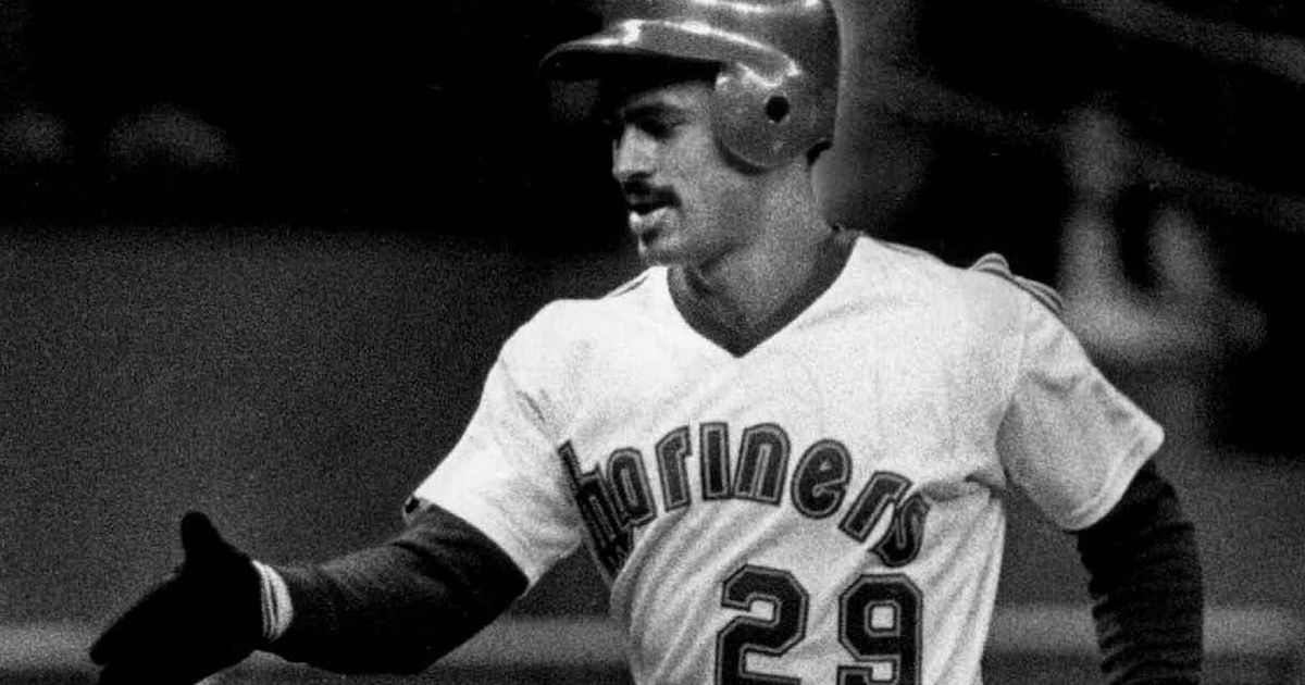 Phil Bradley’s ‘ultimate’ grand slam sent Mariners fans into frenzy