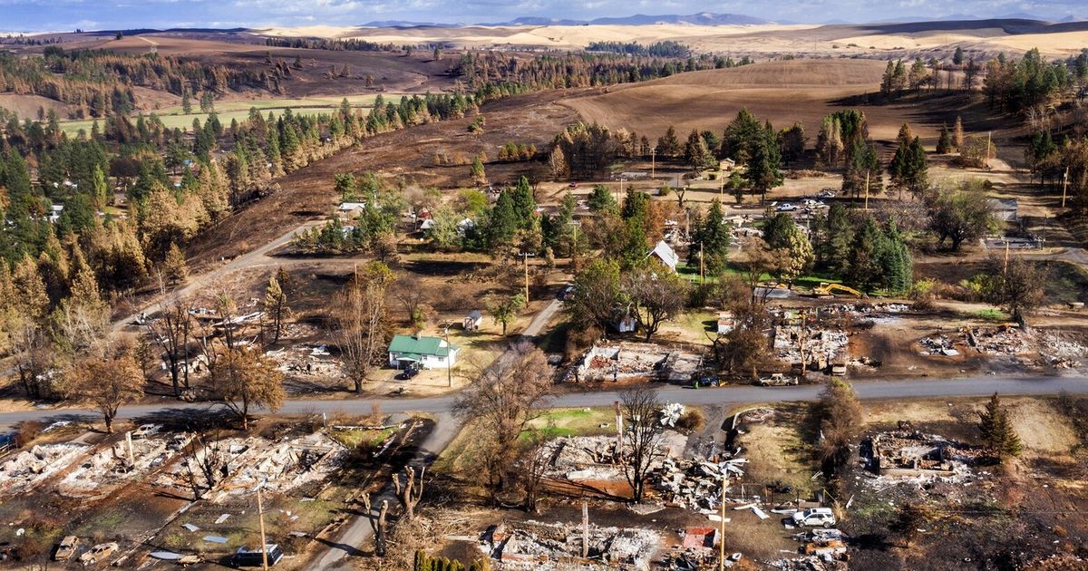 Malden, a WA town scarred by wildfire, under ‘Go Now!’ evacuation order