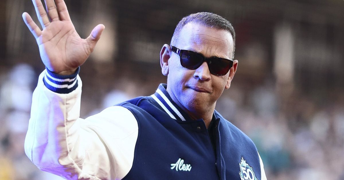 Alex Rodriguez was honored by Mariners. Are fans willing to forgive him?