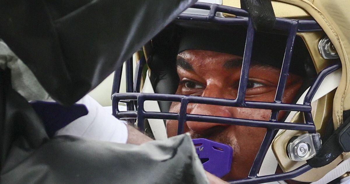 Photos: Huskies fall football camp