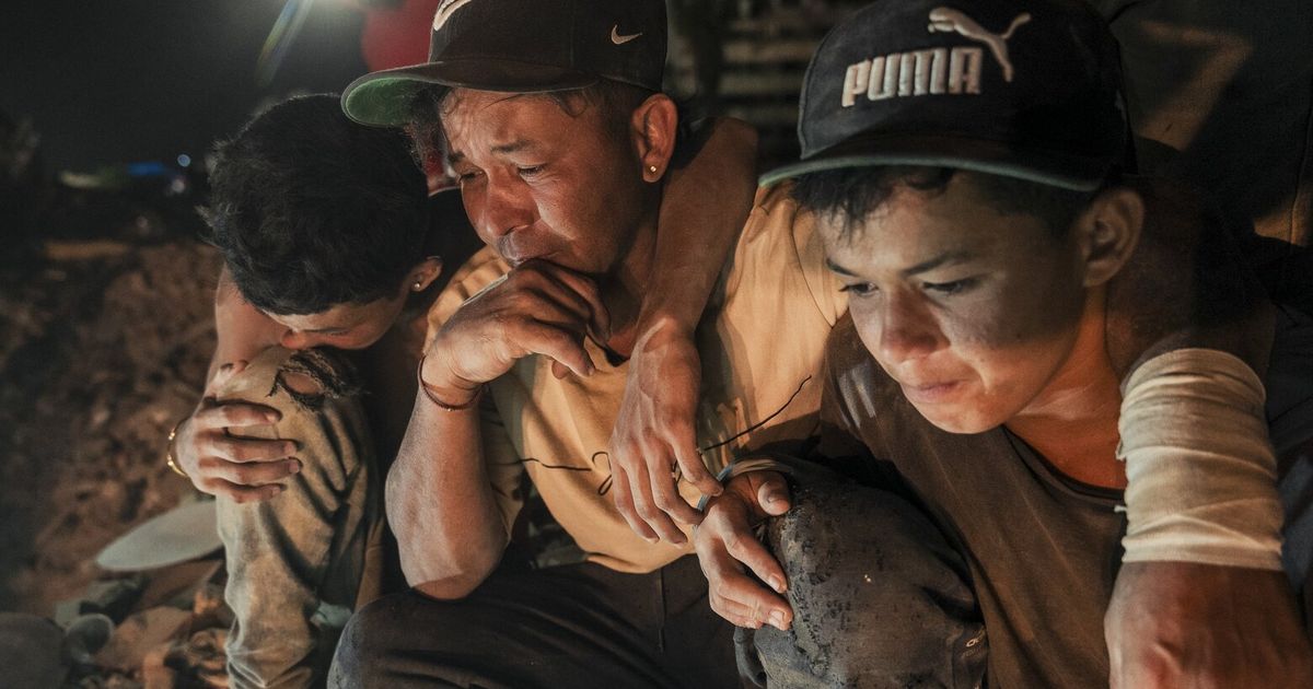 Colombia quake chases teenage Venezuelan brothers from their new home