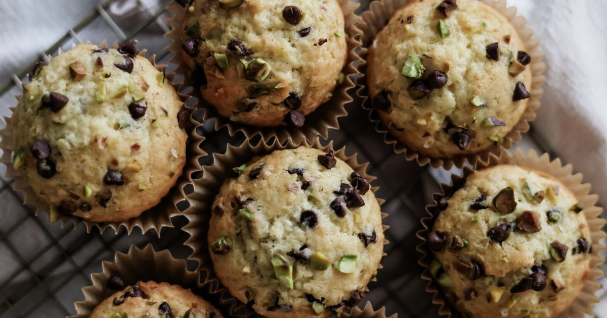 Start your morning with these delicious chocolate pistachio muffins