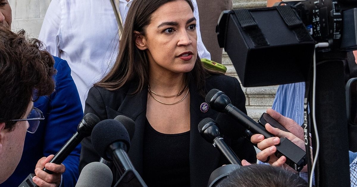 Ocasio-Cortez opened up about freezing her eggs. She got women talking.