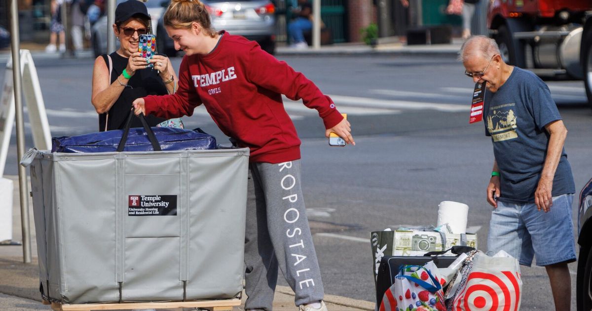 Heading off to college? Here are some tips for managing your finances