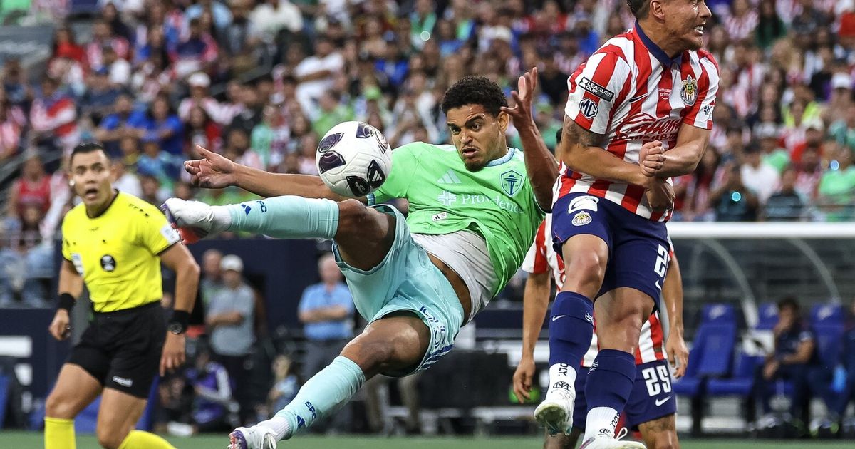 Photos: Seattle Sounders take on Chivas de Guadalajara - image 2