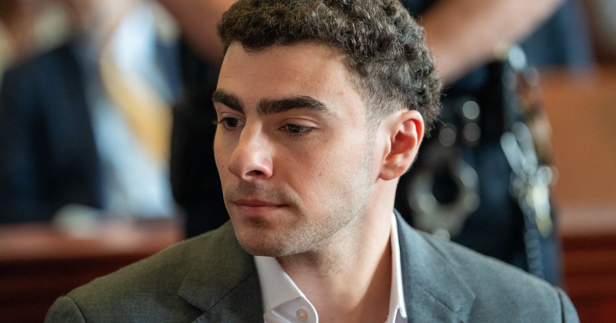 Luigi Mangione expected to plead guilty in federal case in UnitedHealthcare killing, AP source says