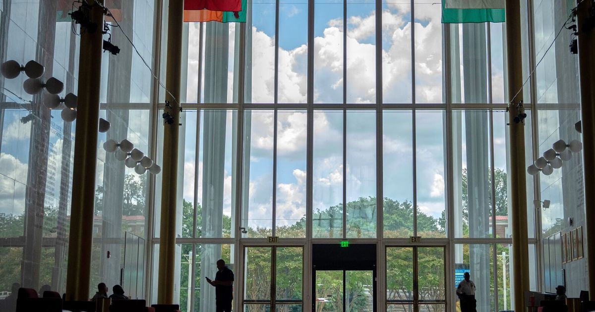 Kennedy Center tells court it won’t try to restore Trump’s name to the building before Sept. 8
