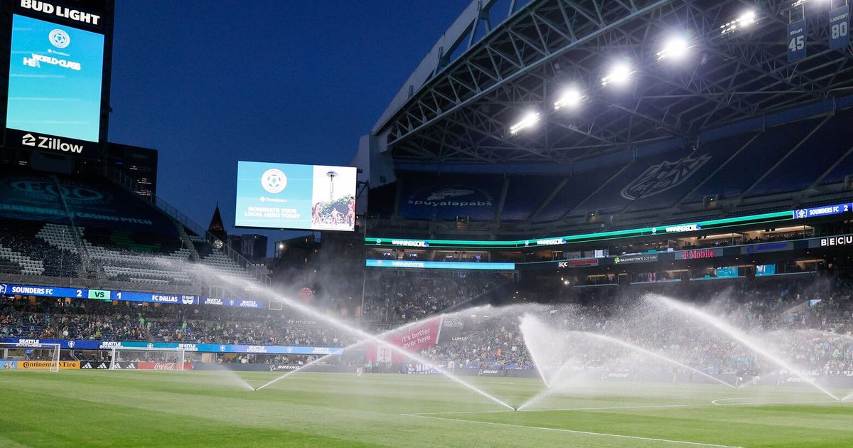 Seattle weather, event schedule make grass at Lumen Field difficult