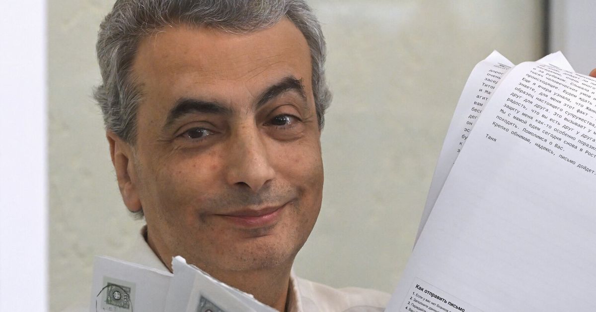 Russian court jails a Kremlin critic for 11 years for opposing the war in Ukraine