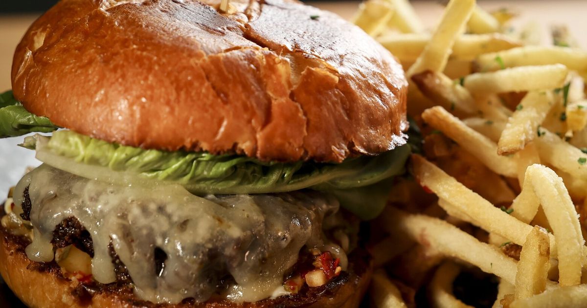Seattle’s 4 best big burgers: No smashed patties, just juicy beef